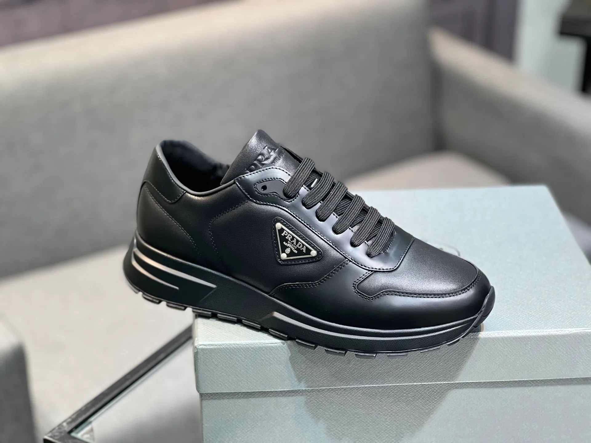 Men's shoes 💰540 PRADA "Prada" casual shoes Regular size: 38-44 (45 can be customized) Product material: Selected cowhide material, genuine leather lining, original outsole